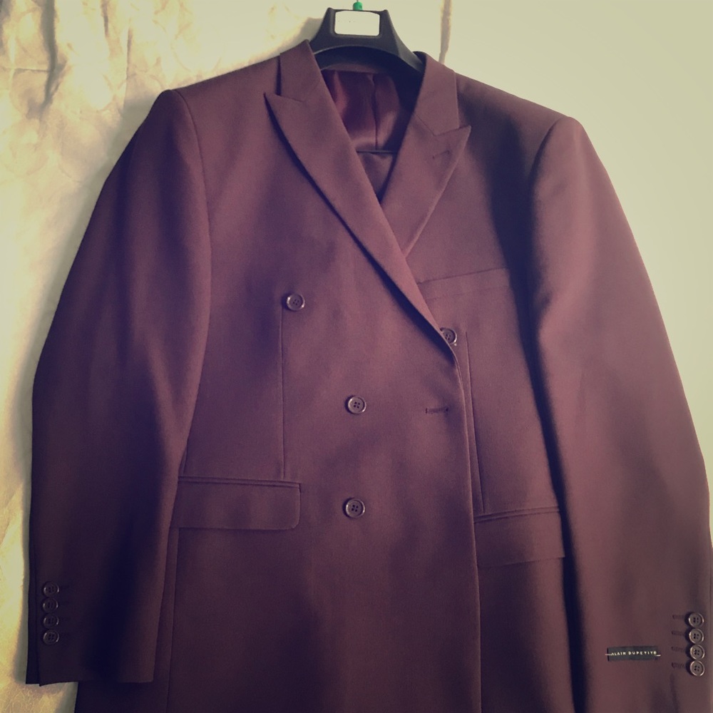 Men’s Maroon Double breasted Suit.